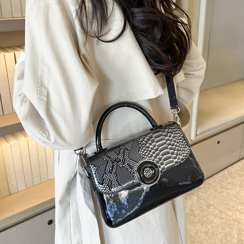 Mini Small Square Bag Luxury P - Top Handle Patent Bag บทวิจารณ์และราคา