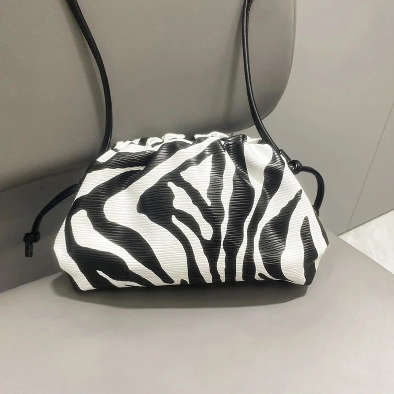 Fashion Zebra Print Pouch, Wom - Luxury Bags Consignment บทวิจารณ์และราคา