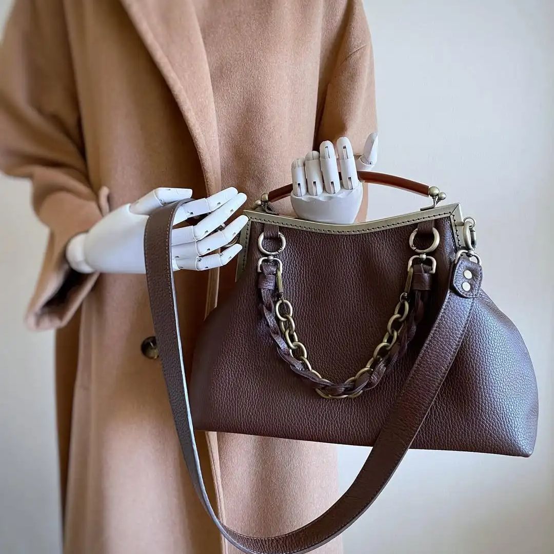Lost in Vintage Larger Natural - Top Handle Patent Bag บทวิจารณ์และราคา