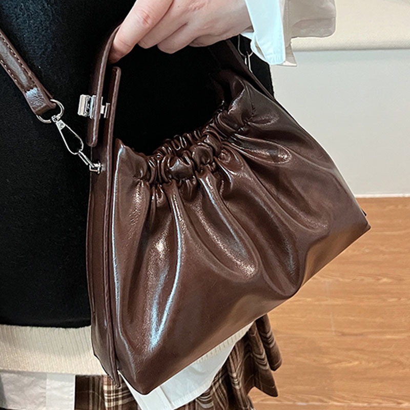 Women's Burgundy Ruched Cloud  - Top Handle Patent Bag บทวิจารณ์และราคา