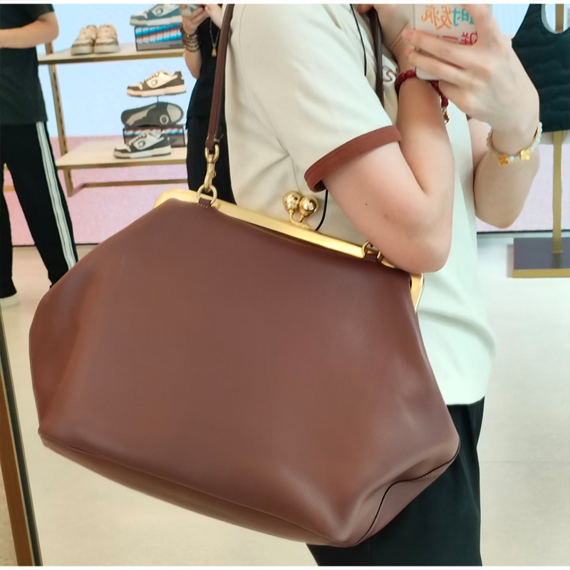 Luxury Snap Clutch Frame Purse - Luxury Bags Everyday บทวิจารณ์และราคา