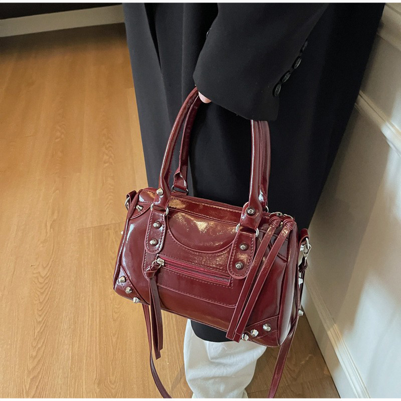 Stylish Patent Leather Handbag - Top Handle Patent Bag บทวิจารณ์และราคา