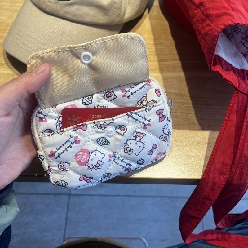 Sanrio New HelloKitty Kawaii A - Luxury Bags In Japan บทวิจารณ์และราคา