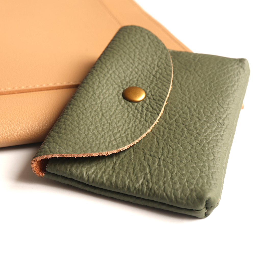 Custom Letters Small Card Hold - Luxury Bags Consignment บทวิจารณ์และราคา