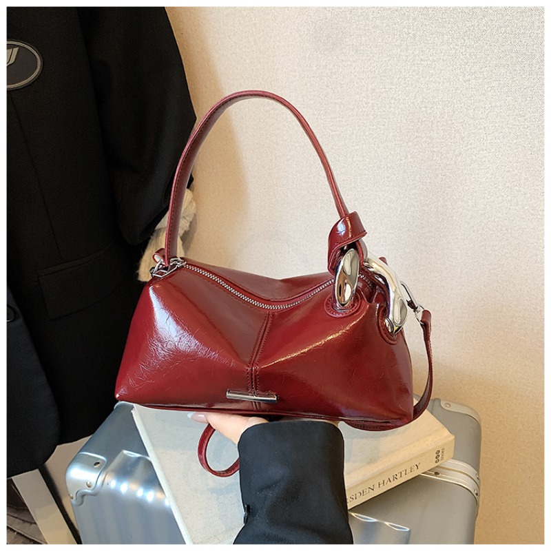 Retro Wine Red Patent Leather  - Top Handle Patent Bag บทวิจารณ์และราคา