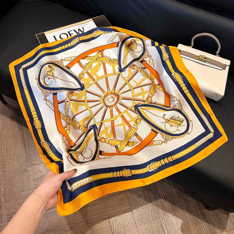 Luxury Design Skinny Silk Squa - Luxury Bags Design บทวิจารณ์และราคา
