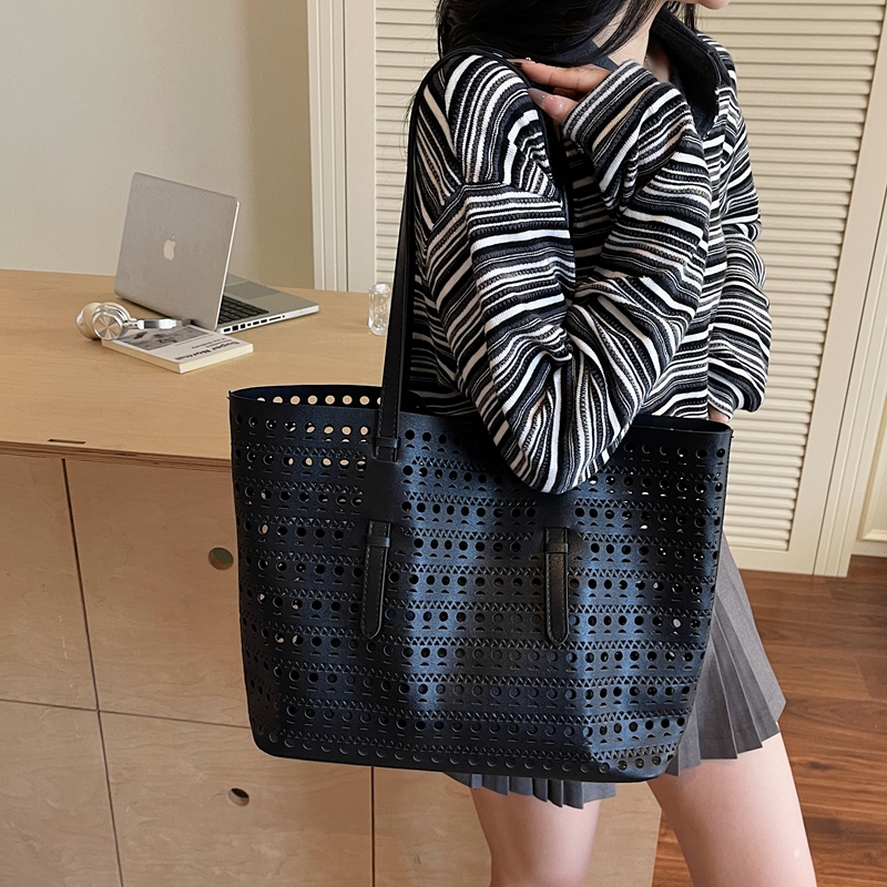 Large Size Shoulder Tote Bags  - Luxury Bags Consignment บทวิจารณ์และราคา