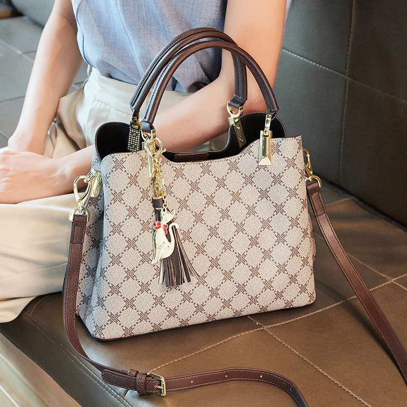 Luxury Everyday Designer Cross - Luxury Bags Everyday บทวิจารณ์และราคา