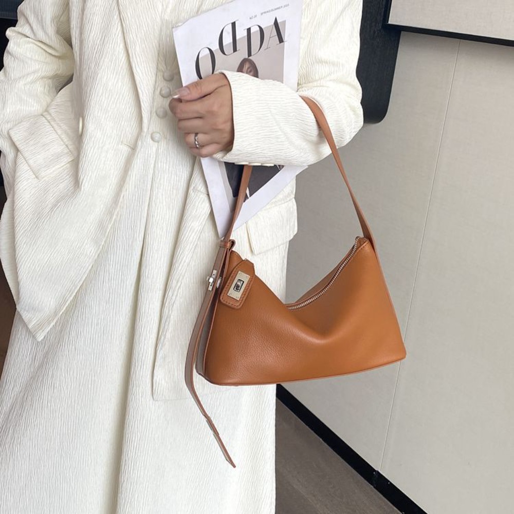 Grain Cowhide French Underarm  - Luxury Bags Consignment บทวิจารณ์และราคา