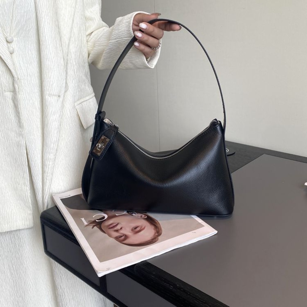 Grain Cowhide French Underarm  - Luxury Bags Consignment บทวิจารณ์และราคา