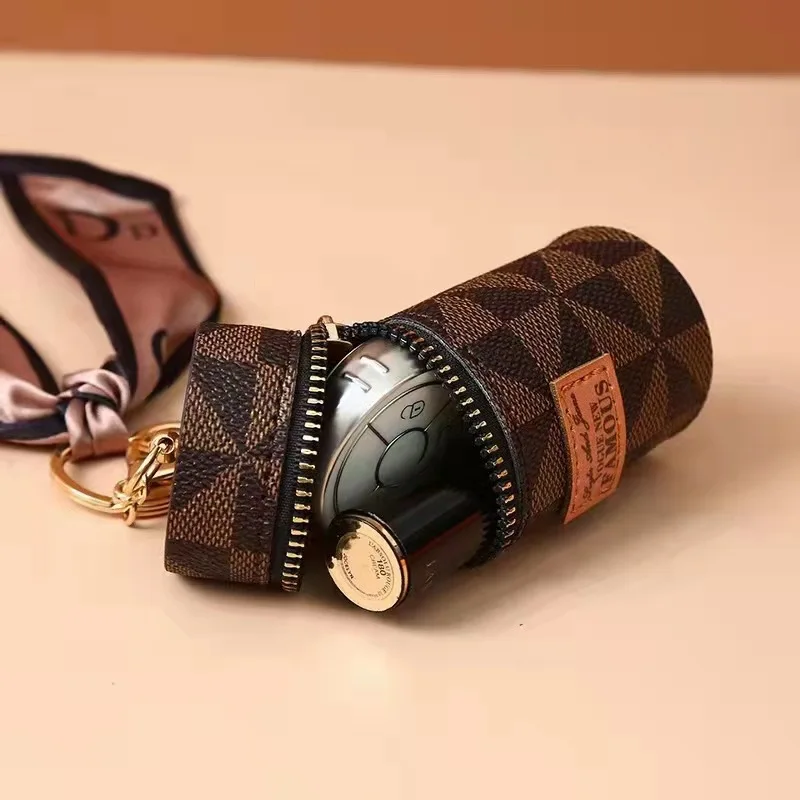 Luxury Leather Bucket Lipstick - Luxury Bags Consignment บทวิจารณ์และราคา