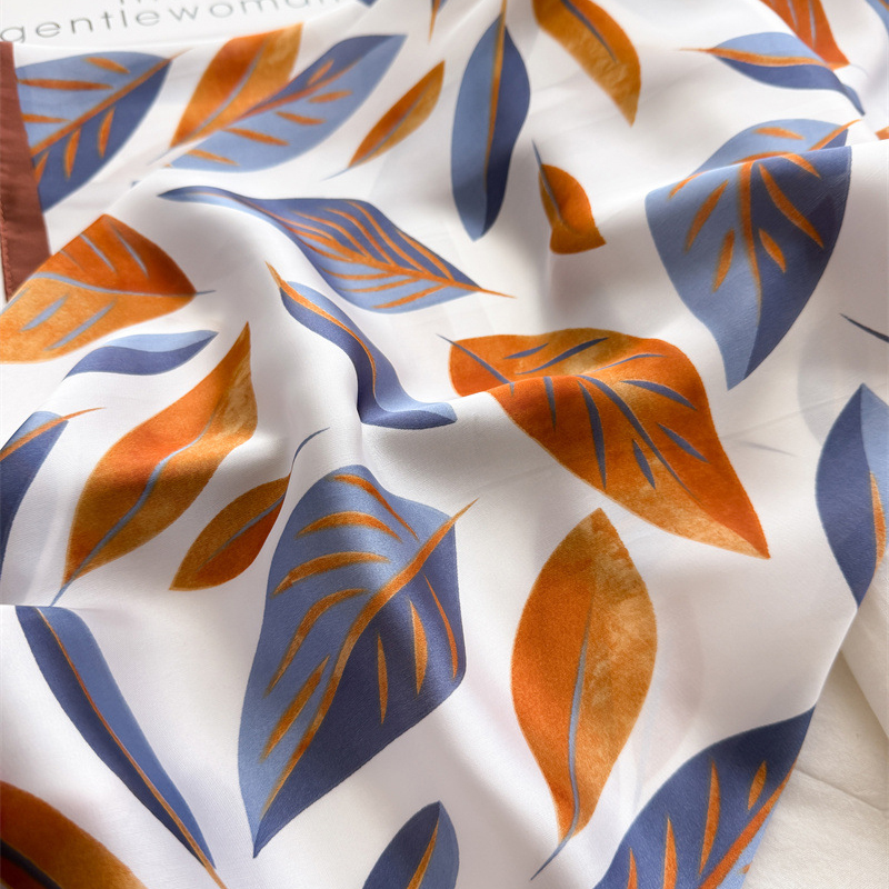 Luxury Brand Print 70cm Square - Luxury Bags Brands บทวิจารณ์และราคา