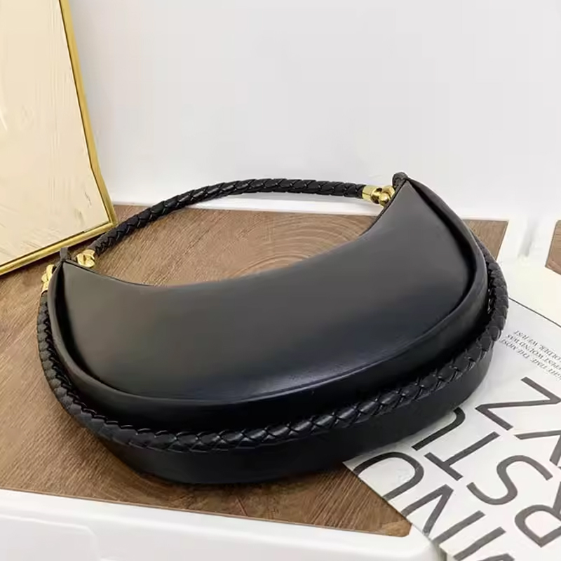 Classic Round Moon Slim Bags F - Luxury Bags 2026 บทวิจารณ์และราคา